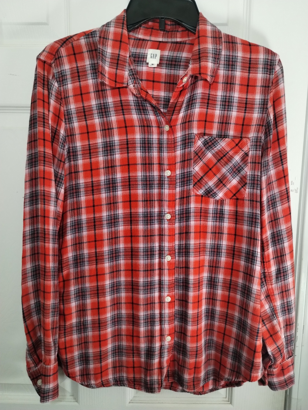 GAP Women’s Red/Black Plaid Button-Up Shirt